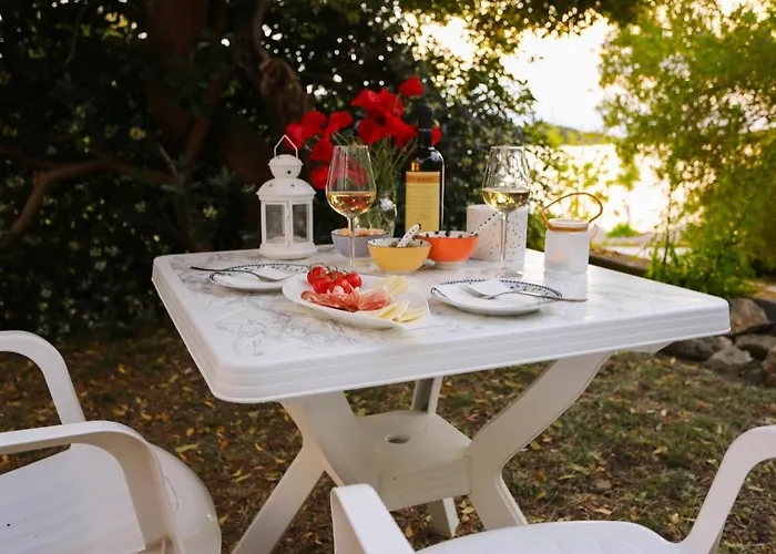 Eugenio Turizam * Soline (Dalmatia)