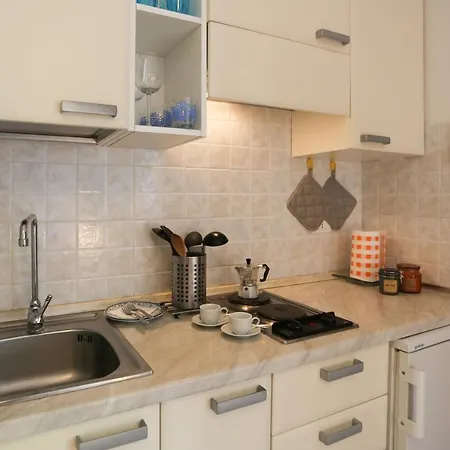 Eugenio Turizam Apartman Soline (Dalmatia)